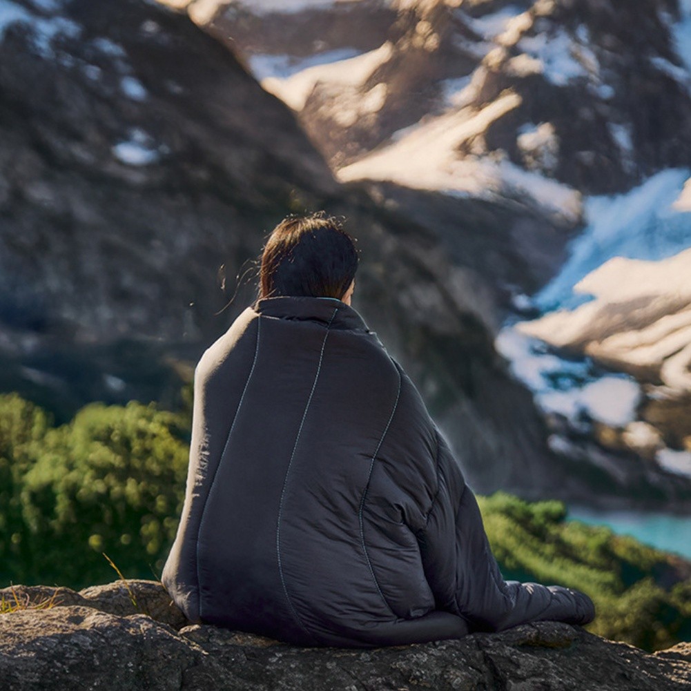 Lightweight Down Camping Blanket Waterproof for Hiking and Outdoor Use - Picture 20 of 32