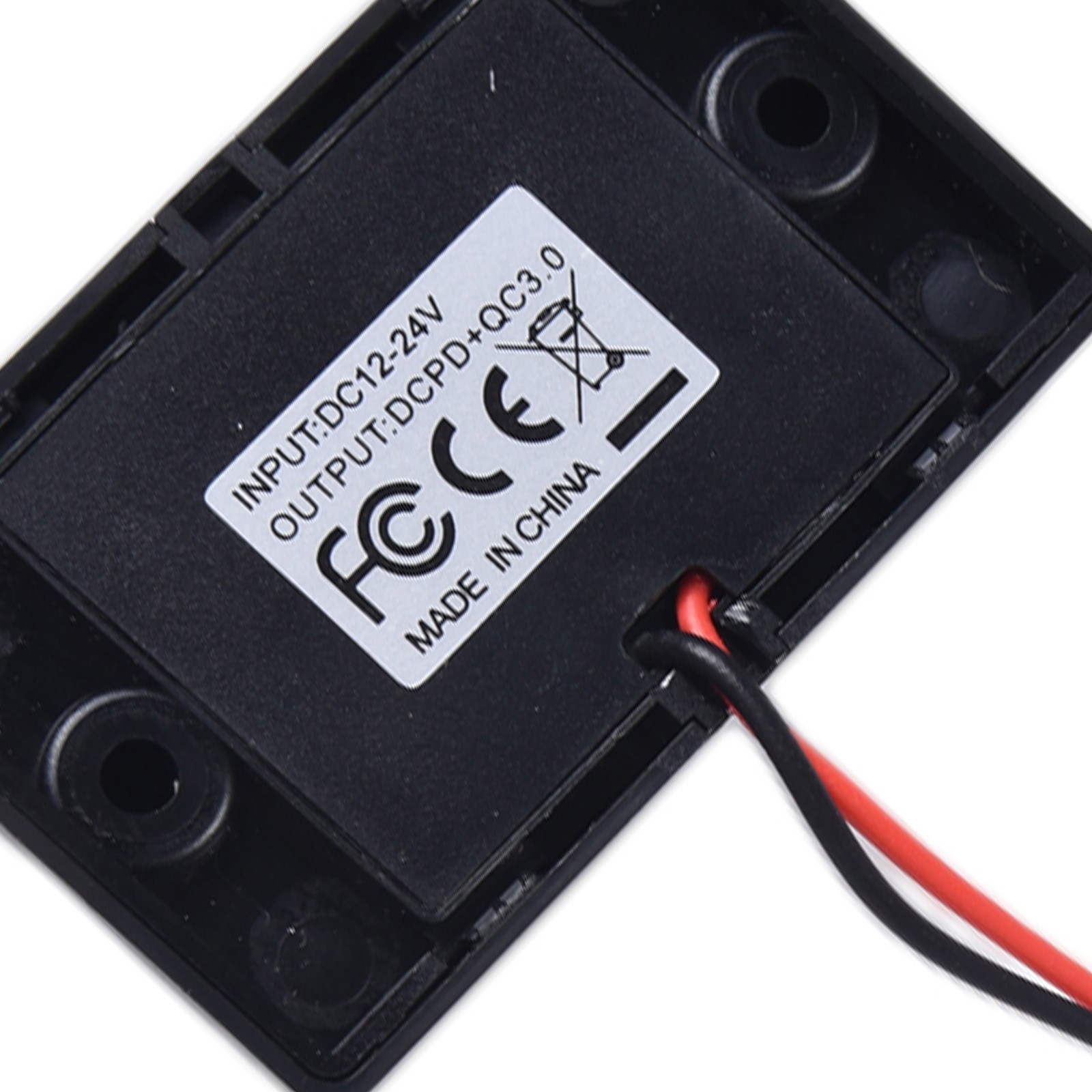 Autobus Bateau pour Prise Voiture 12V/24V Charge Rapide Rouge 12-24V 66*37.05*18 - Photo 17 sur 31
