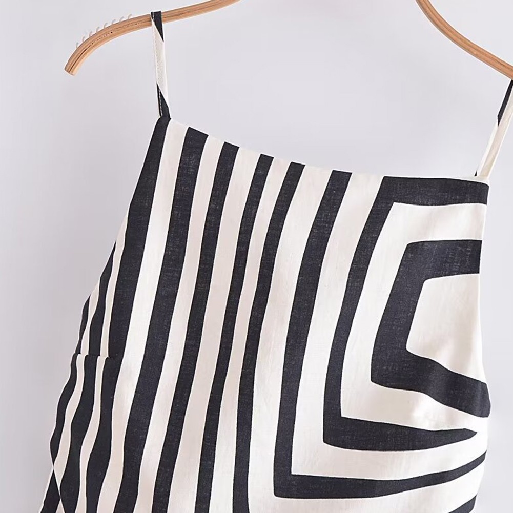 and Stunning Women's Backless Tops with Sexy Suspenders (71 characters) - Picture 24 of 27