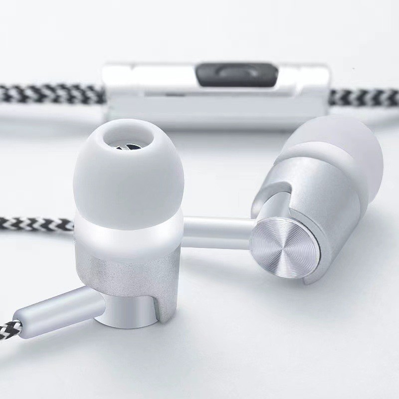 Stay Connected to Your Favorite Music with Ergonomic In Ear Headphones - Picture 31 of 31