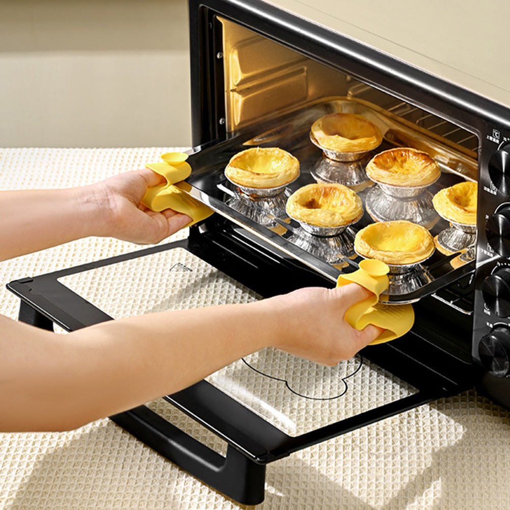 Convenient and Practical Oven Mitts Slip Resistant and Heat Insulation