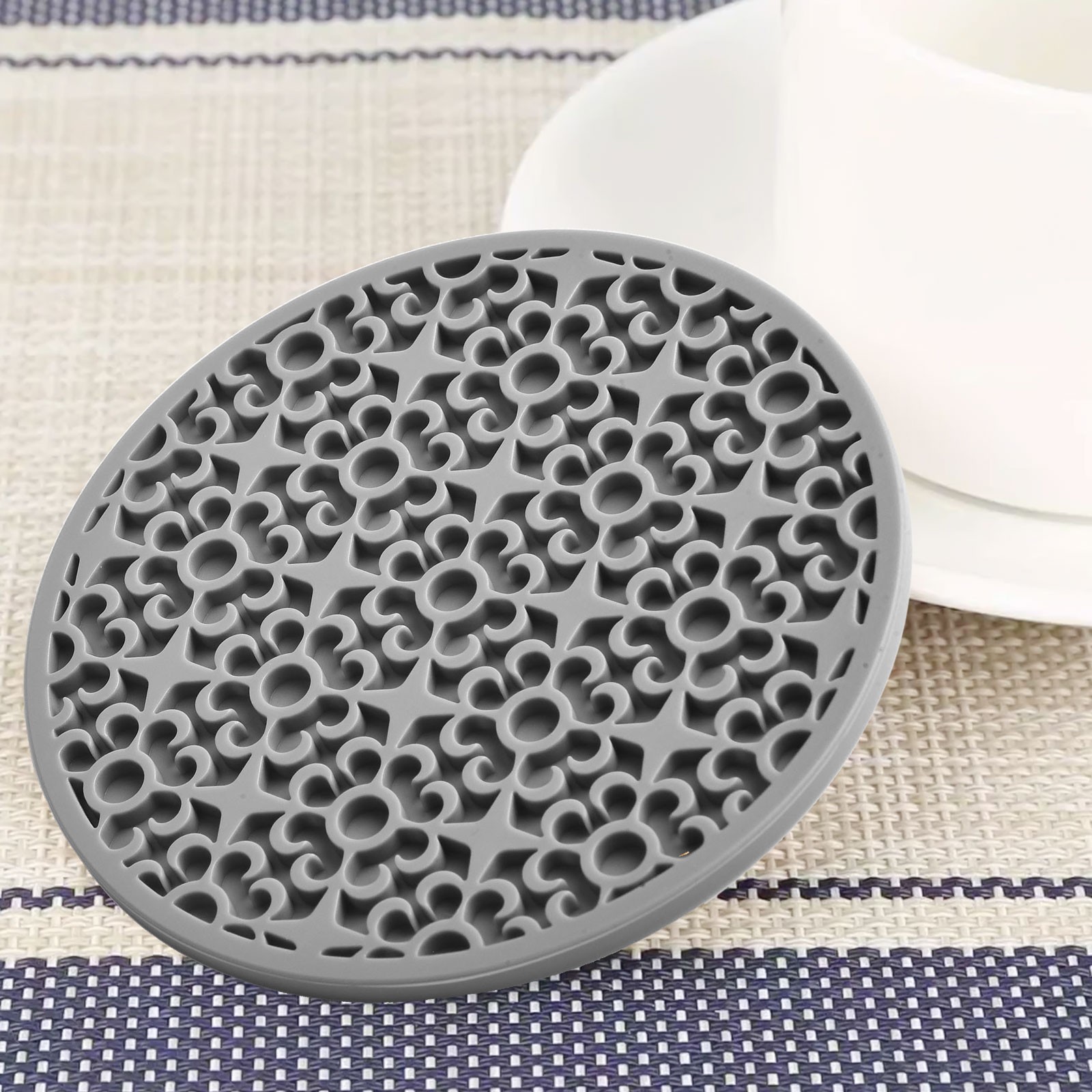 Stylish and Practical Silicone Coasters for Any Setting 8Pcs Set