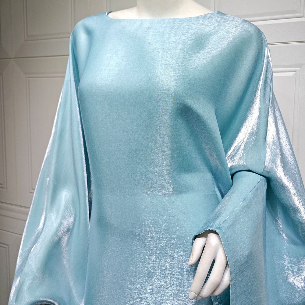 Robe longue femme vente en gros élégante en tissu soyeux idéale pour les vêtements de tous