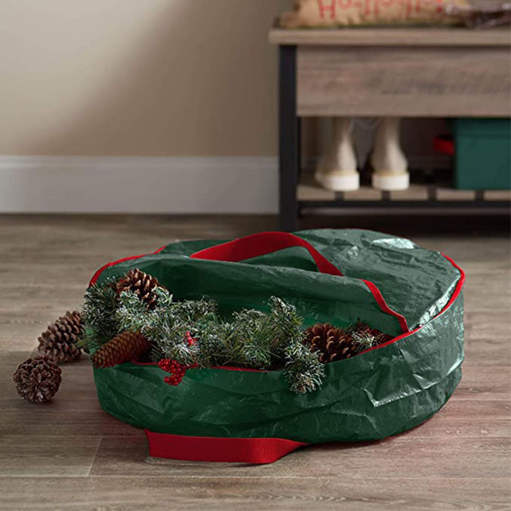 Efficiently Store Your Christmas Wreaths with Our Protective Storage Bag