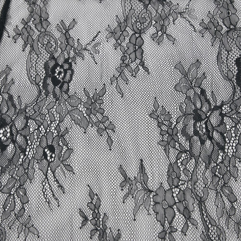 Robe collection noire tendance femme en dentelle avec motif perspective et manches longues