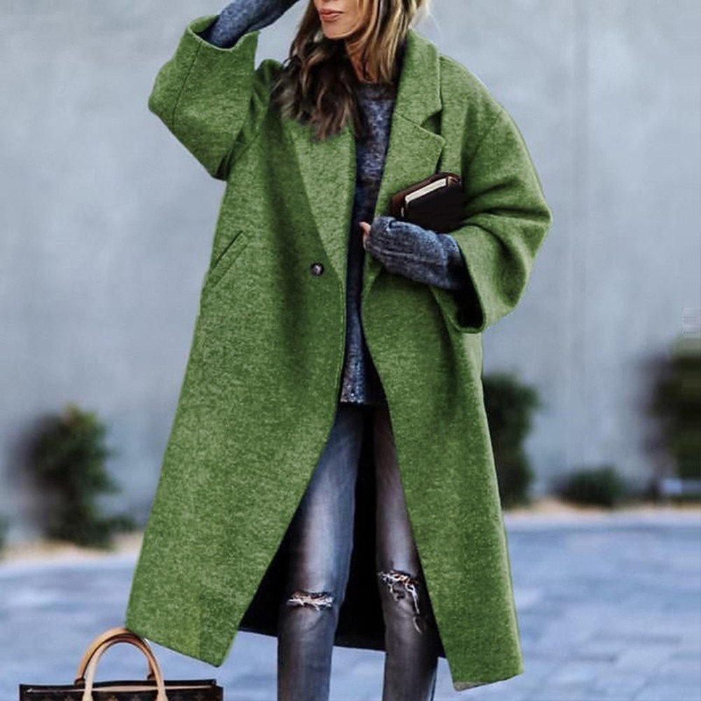 Charming Loose Lapel Fleece Jacket for Women in Seasonal Fashion Trends