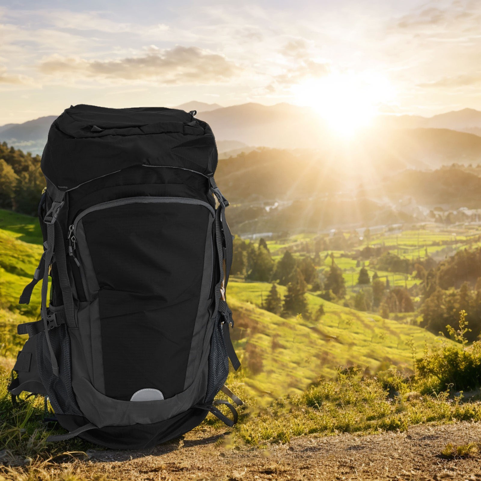 Brand New tendance Hiking Backpack Traveling Backpack With Rain Cover Mesh Back Panel