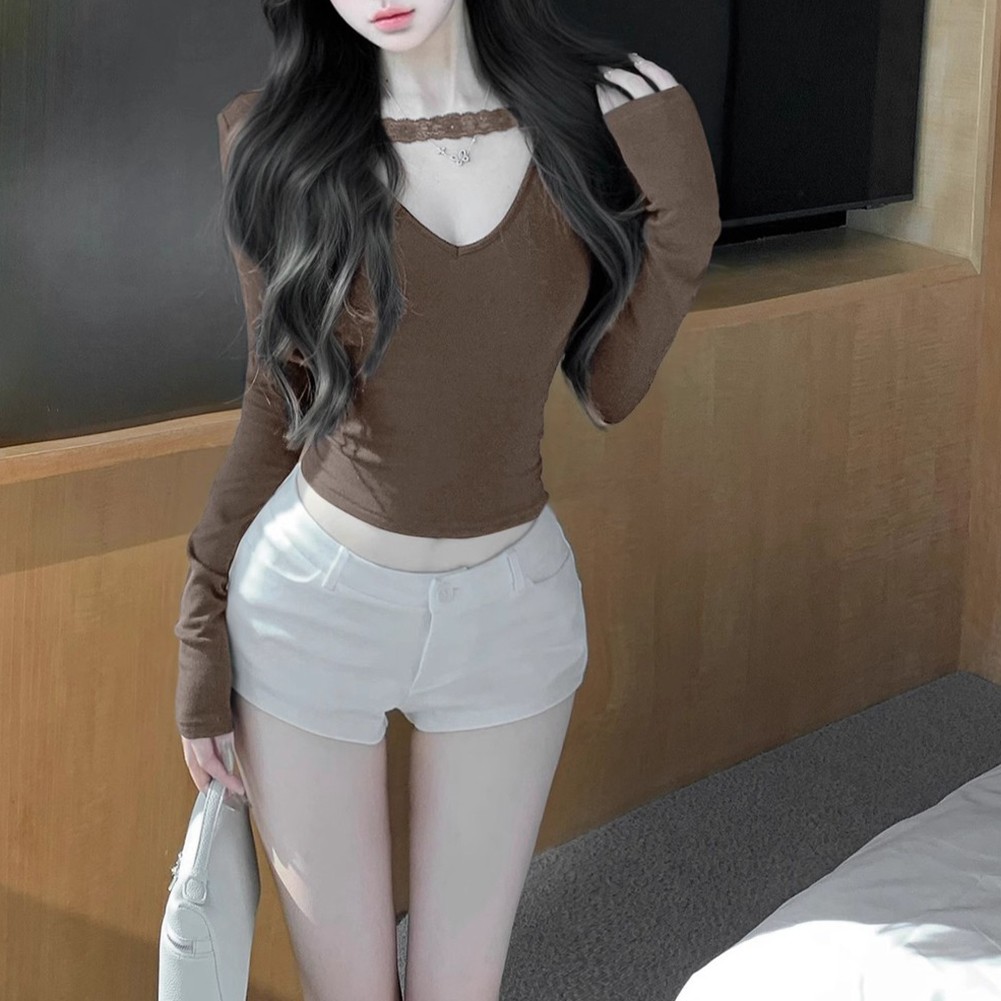 Stylischer Damen Cropped Pullover mit V-Ausschnitt, langen Ärmeln und Spitzende - Bild 16 von 40