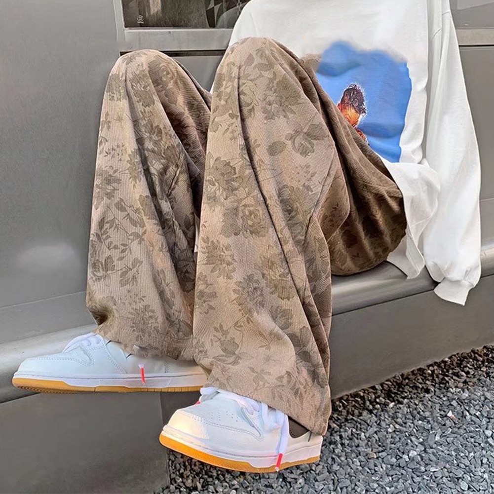 Modische Oversize Hose für Herren in dunkelgrauer Farbe mit trendigen Prints - Bild 18 von 48