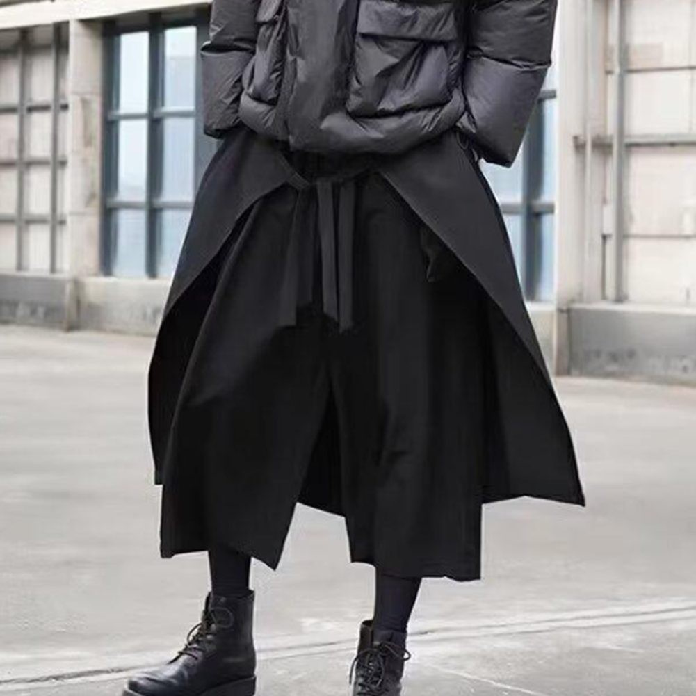 Moderne Herrenhose mit weitem Bein in klassischem Schwarz für den Alltag - Bild 14 von 72