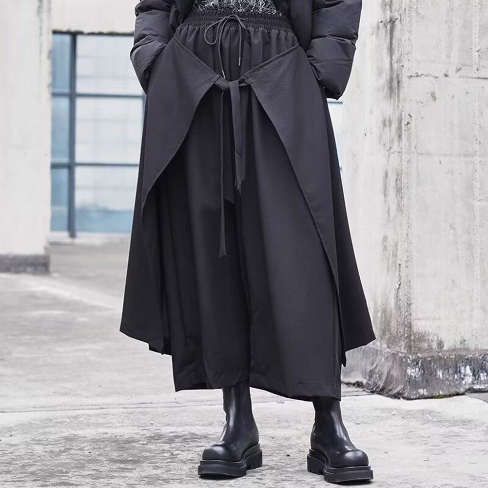 Moderne Herrenhose mit weitem Bein in klassischem Schwarz für den Alltag - Bild 13 von 72
