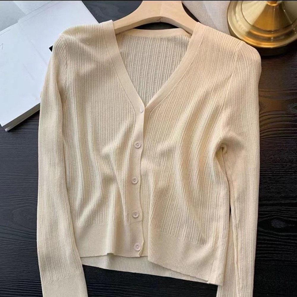 Leichtes Strick T-Shirt mit V-Ausschnitt für Damen in Unifarben für den Sommer - Bild 18 von 23