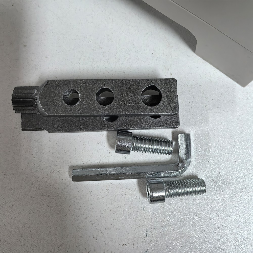 A Handy Tool for Plumbers Efficiently Remove Broken Wires from Faucets