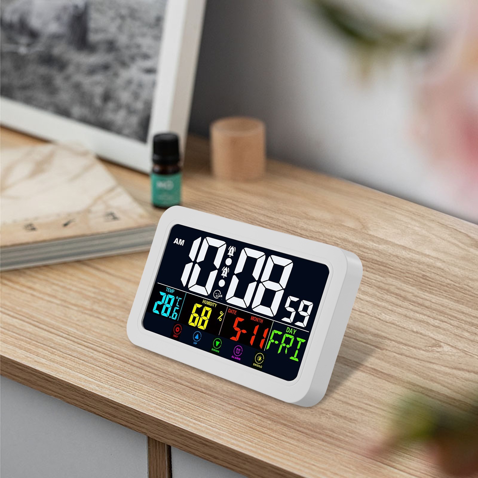 Elegante reloj digital de diseño moderno con calendario e indicador de temperatura - Imagen 28 de 37