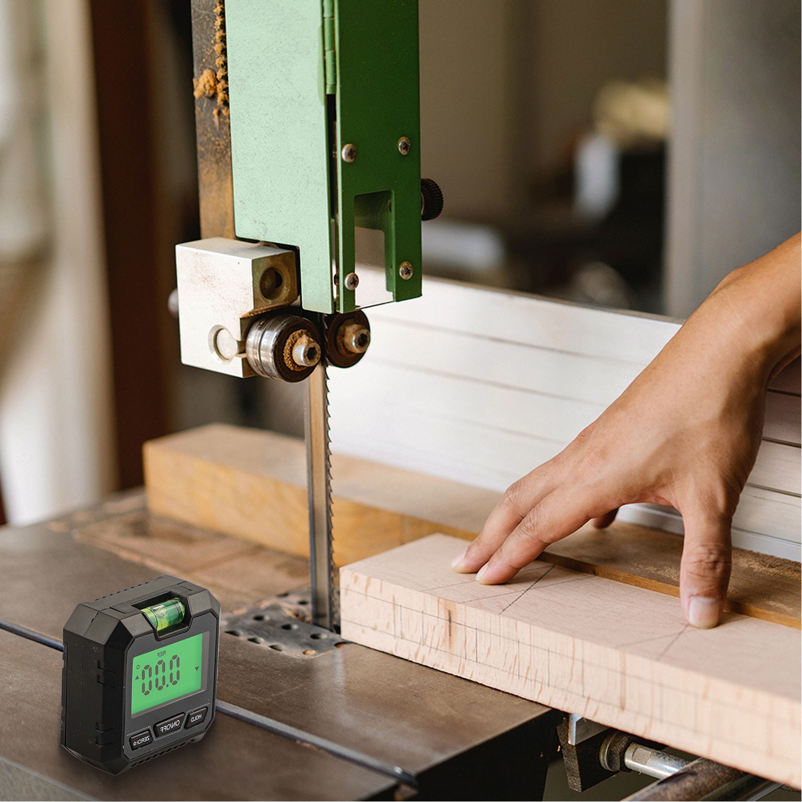 Compact Digital Level Tool with Accurate Measurements for DIY Enthusiasts - Picture 26 of 35