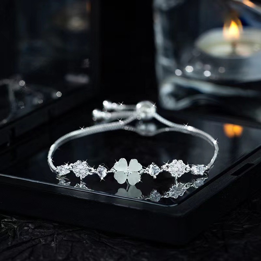 Kreatives Designer Damen Armband mit eleganten fünf Blumendetails - Bild 14 von 14