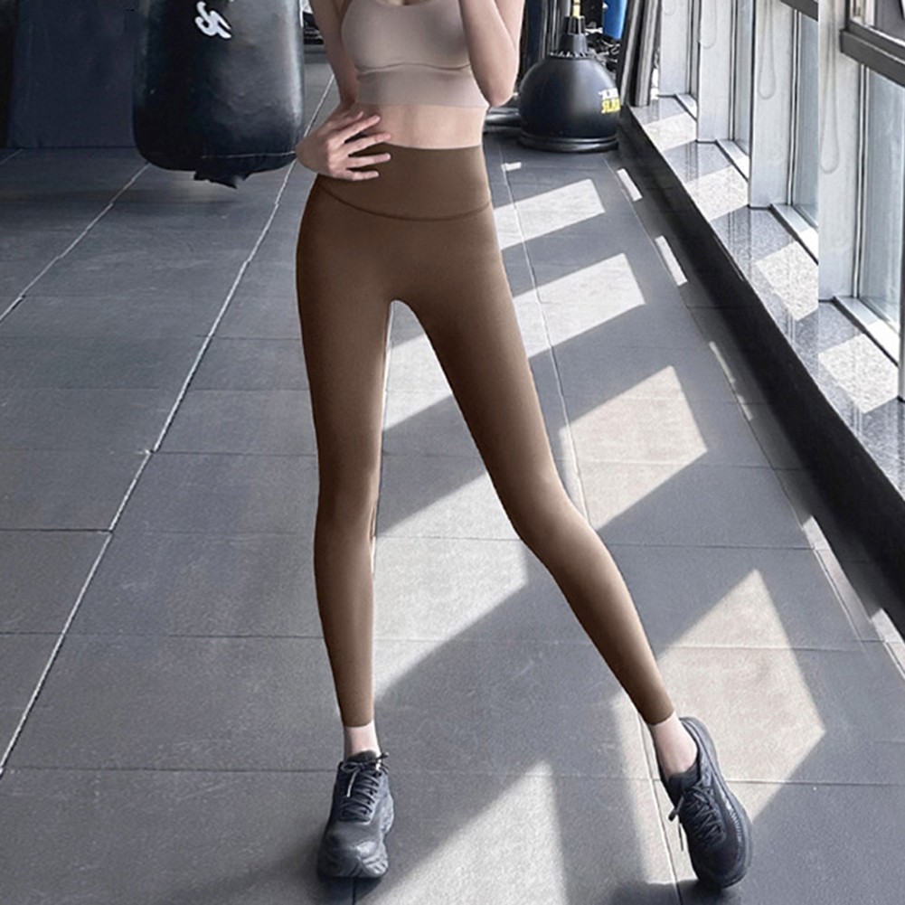 High Waist Yoga Pants in Nude Essential Tights for Fitness Enthusiasts - Bild 13 von 37
