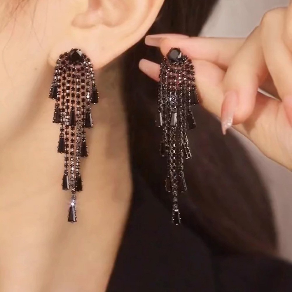 Amazing Design For women's Long Tassel Earrings Suitable For All Events - Bild 44 von 48