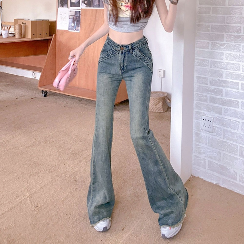 Raffinierte Damen High Waist Jeans mit Schlagschnitt für die Alltagsmode - Bild 15 von 37