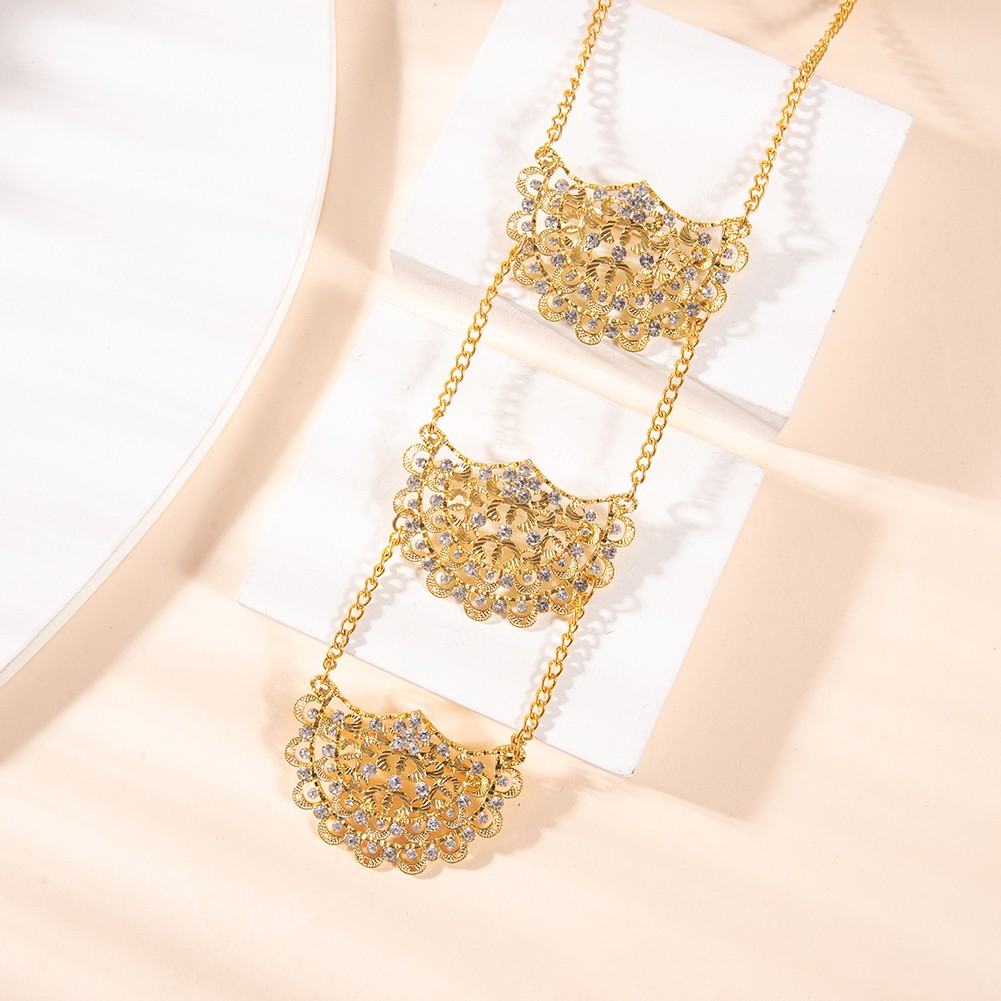Bijou collection ethnique Asie du Sud-Est unique trois pièces collier et broche