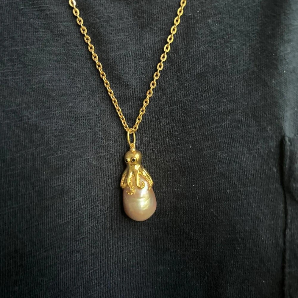 Aquatic Themed Octopus Pendant Necklace Stylish Addition to Your Collection - Picture 13 of 14