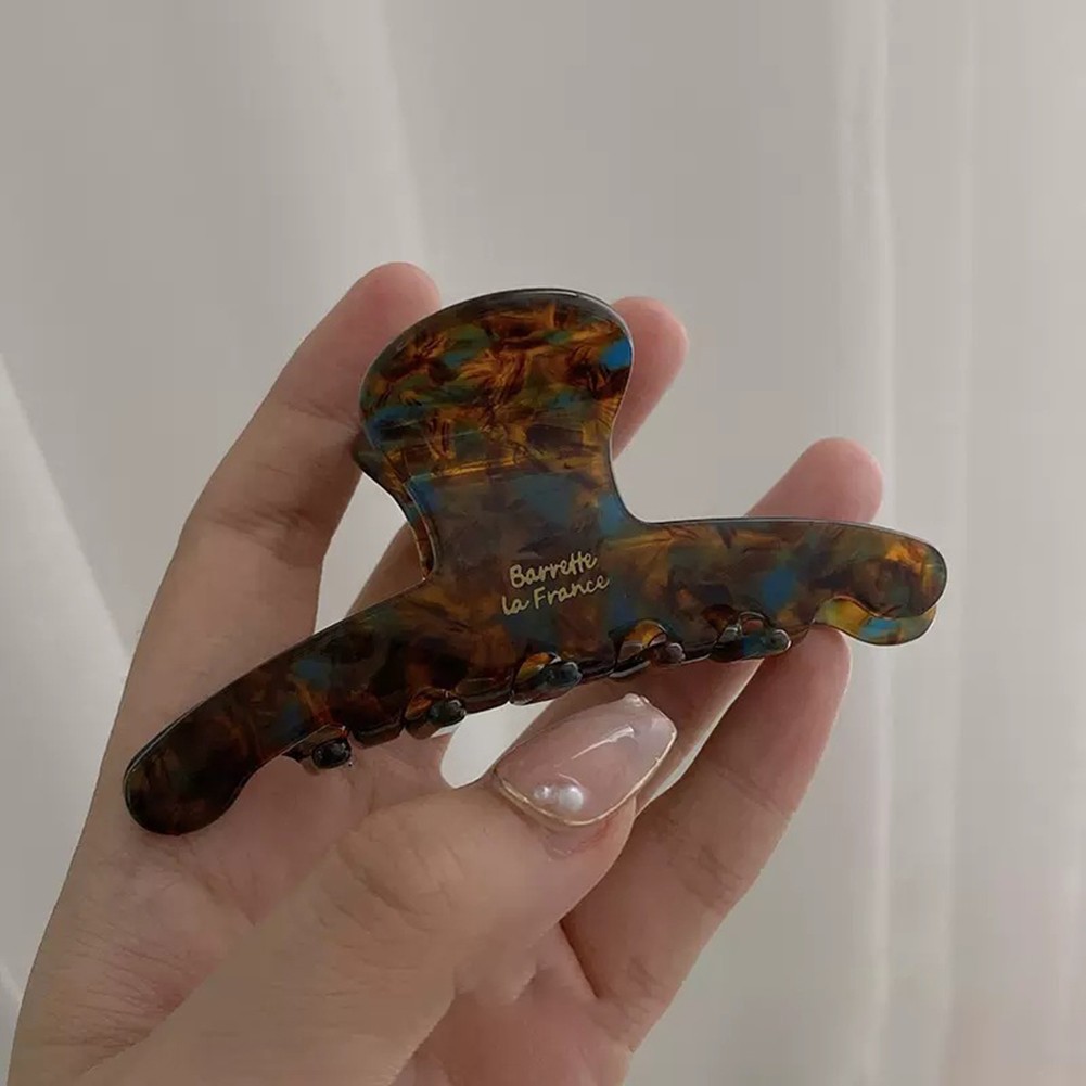 Charming and Stylish Temperament Hair Clip Perfect Addition to Any Look