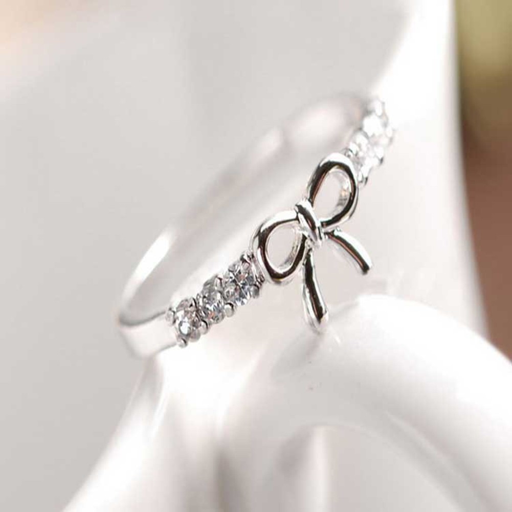 Chic and Elegant Diamond Studded Bow Design Ring for Fashion Enthusiasts