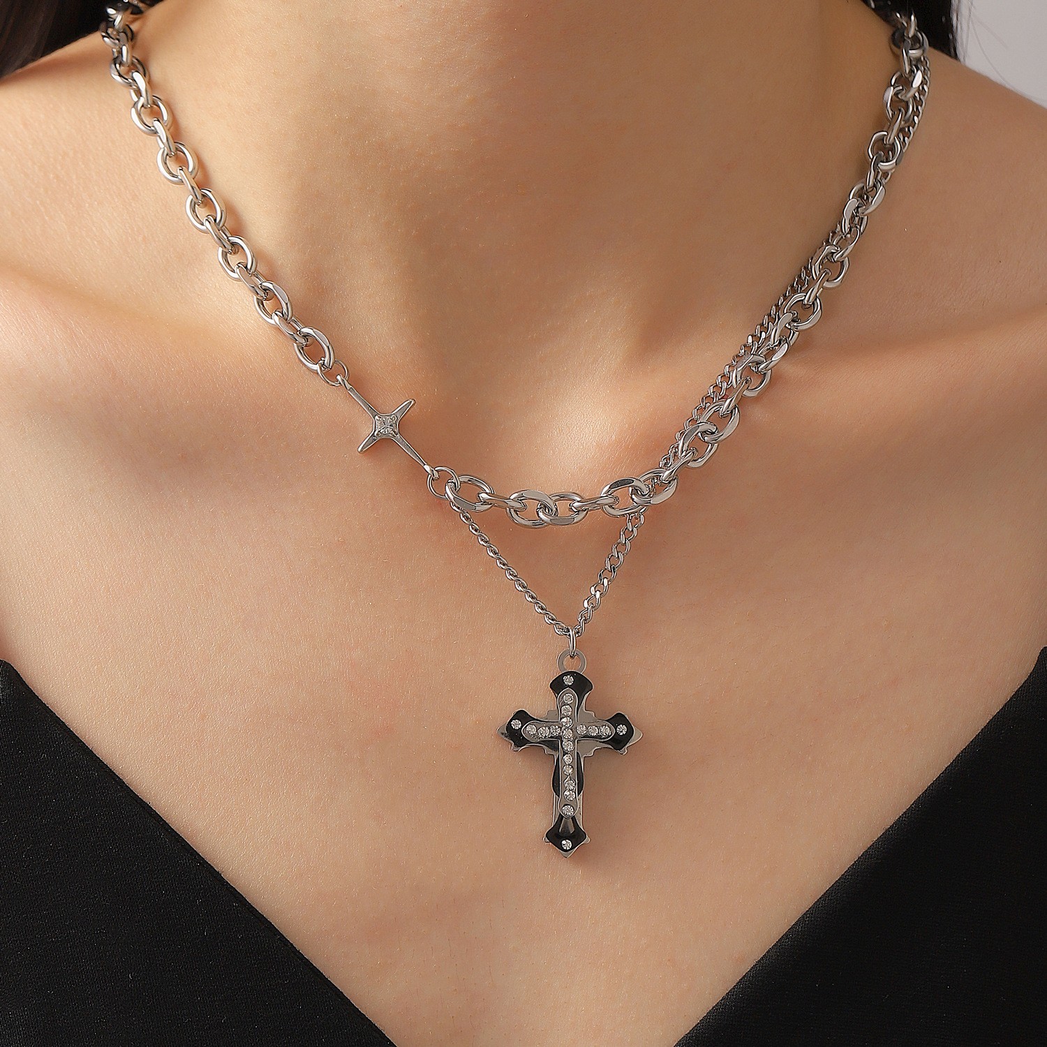Unique Textured Chain Necklace Featuring Detachable Decorative Elements - Picture 33 of 47