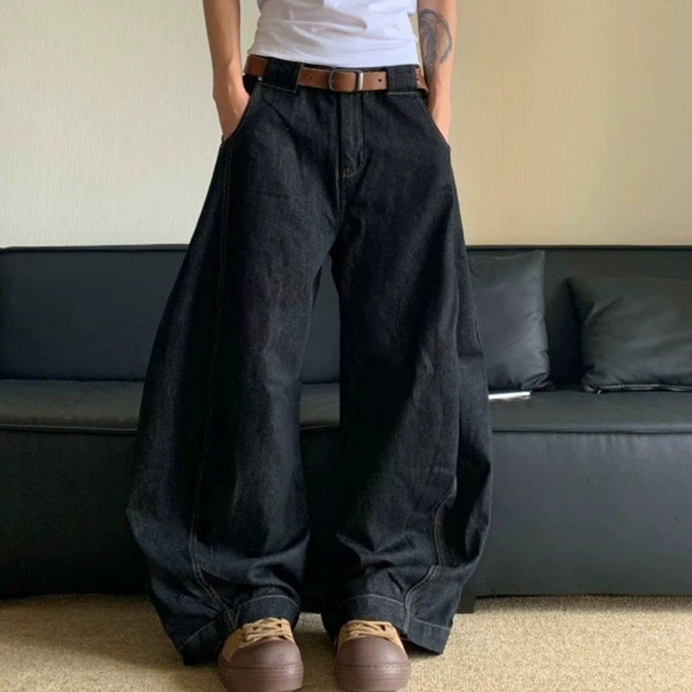 Comfortable Loose Fit Men's Jeans with Wide Legs Ideal for Spring and Summer