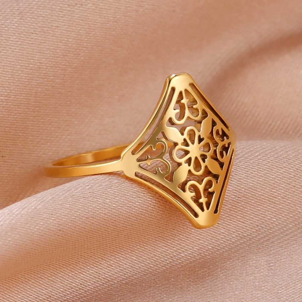 Unique Copper Ring Featuring a Flower Shape Perfect for Fashion Enthusiasts - Picture 7 of 16