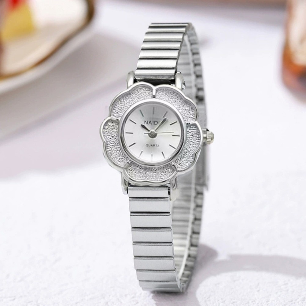 Distinctive Flower Shaped Steel Strip Watch Perfect for Casual or Formal - Picture 15 of 16