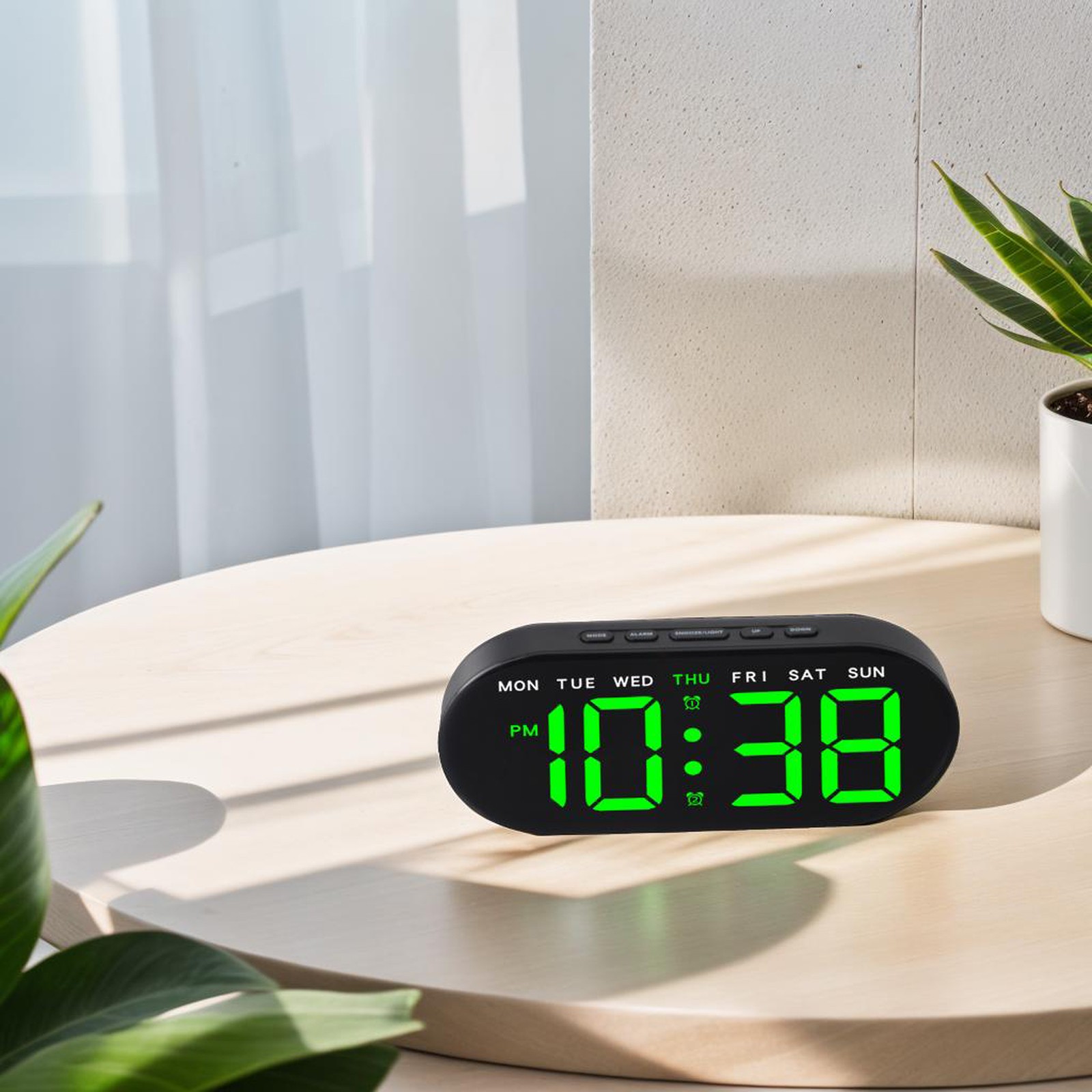 User Friendly Multifunctional Alarm Clock with Clear LED Temperature Readout