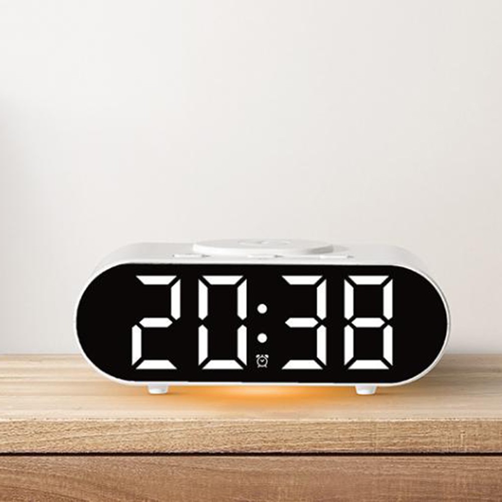 Horloge boutiques multifonctionnelle moderne avec charge sans fil et aspect élégant
