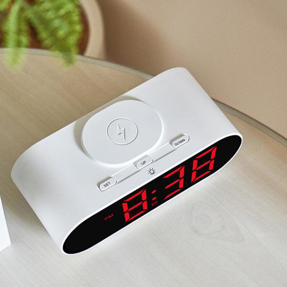 Horloge multifonctionnelle moderne avec charge sans fil et aspect offres élégant