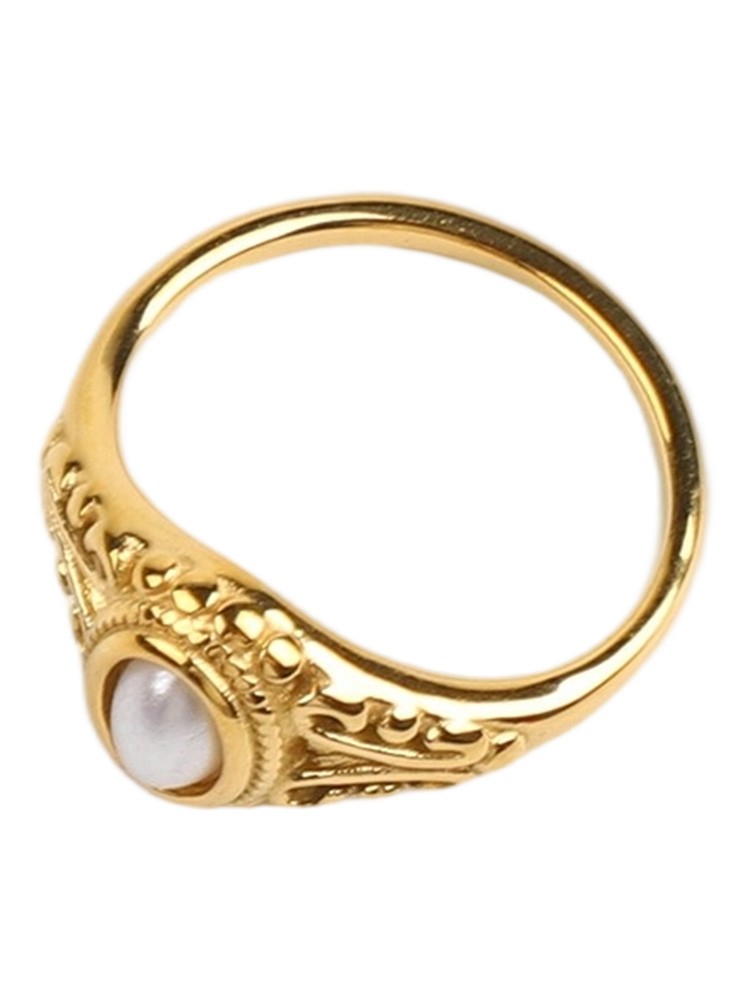 Innovative Copper and Pearl Ring Tailored for Fashion Forward Individuals