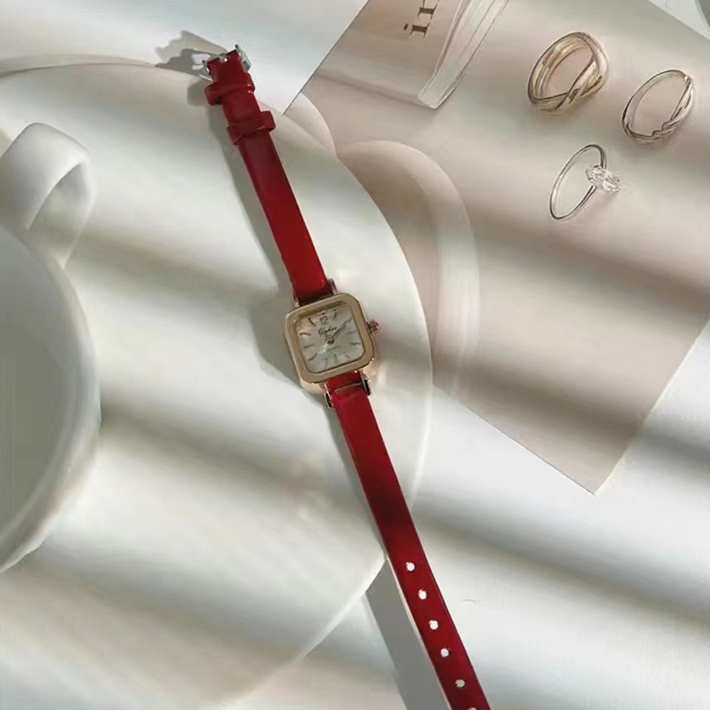 Distinctive Women's Watch in Retro Design for Fashion and Functionality - Picture 16 of 17