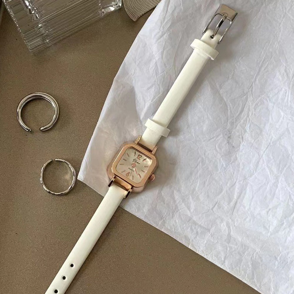 Distinctive Women's Watch in Retro Design for Fashion and Functionality - Picture 15 of 17