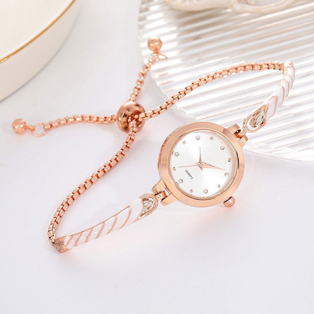 Fashion Round Watch with Comfortable Adjustable Bracelet and Reliable Movement - Picture 13 of 18