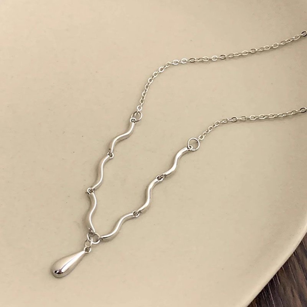 Irregular Water Drop Necklace with a Unique Corrugated Chain for Any Occasion - Picture 14 of 14