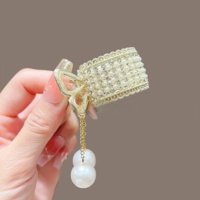 Matte Grey Velvet Booth Elegant Hair Accessories Three Dimensional Design - Bild 28 von 31