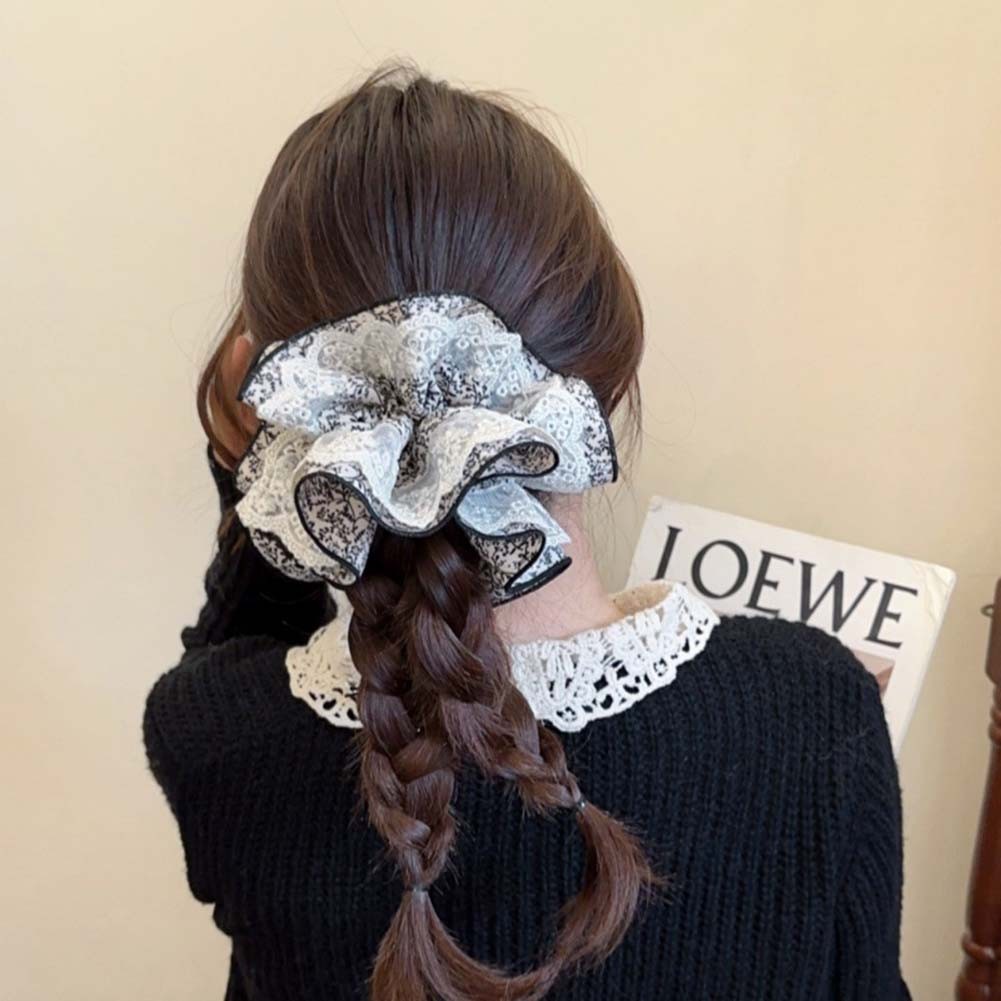 Haarschmuck mit bezaubernden points de vente Blumenfragmenten für modische Looks