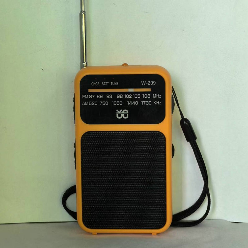 Rechargeable Survival Radio with Integrated soldes Flashlight for Emergencies