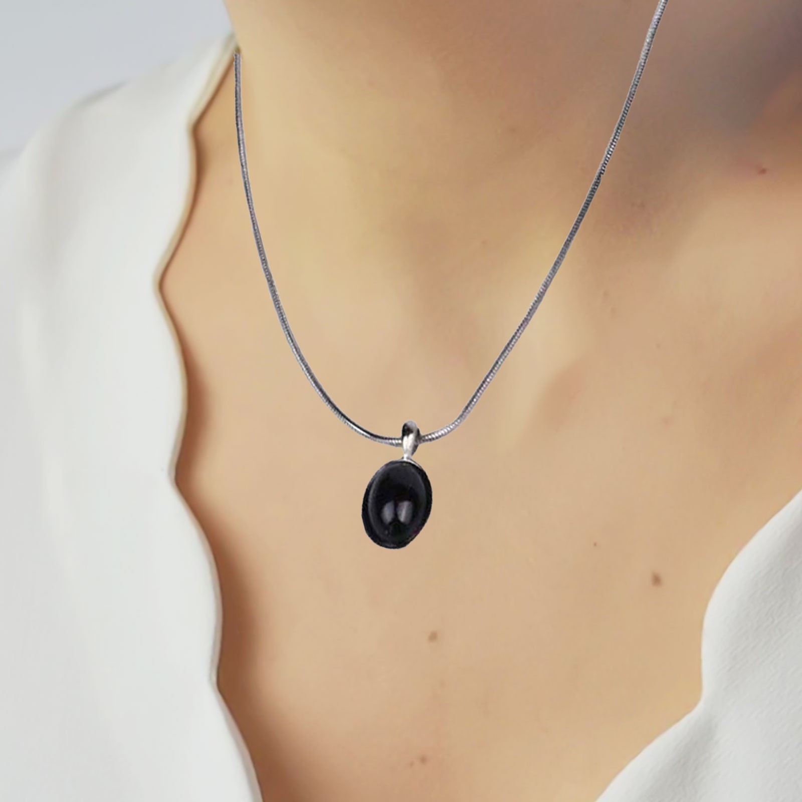 Chic Moonstone Clavicle Necklace Unique and Compact Design for Effortless Style - Picture 16 of 37