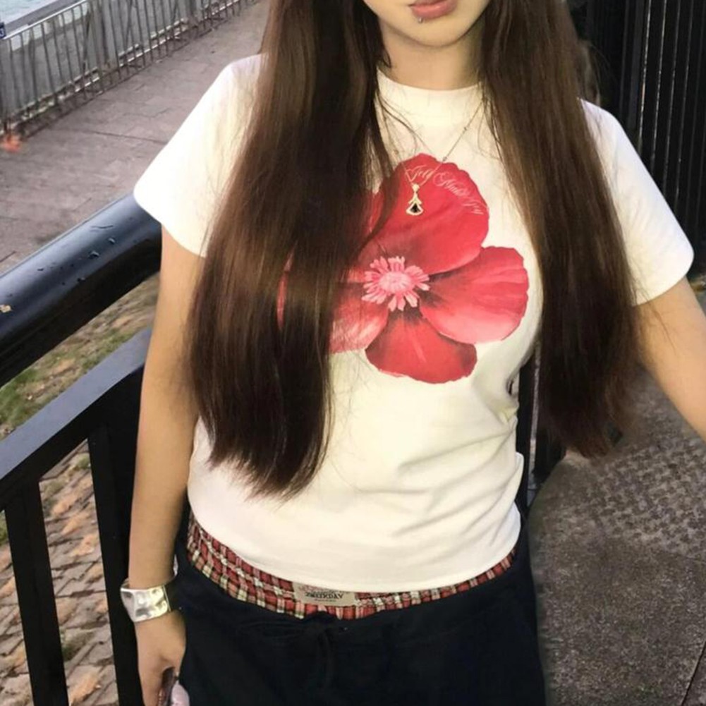 Lightweight White Slim Fit T Shirt for Women Perfect for Summer Outfits - Picture 17 of 32