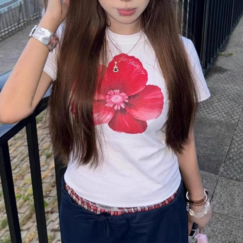 Lightweight White Slim Fit T Shirt for Women Perfect for Summer Outfits - Picture 13 of 32