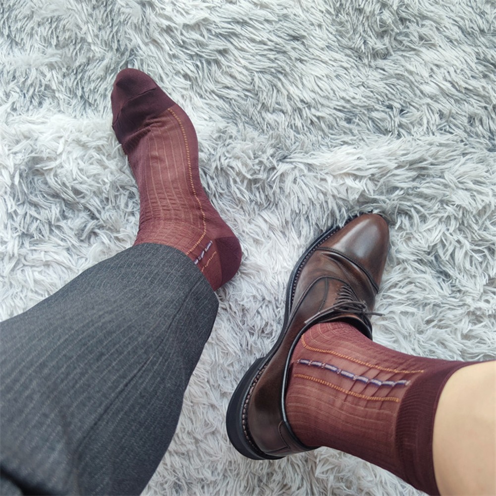 Transparente ultradünne Herrensocken mit Streifendesign für den geschäftlichen Gebrauch - Bild 37 von 45