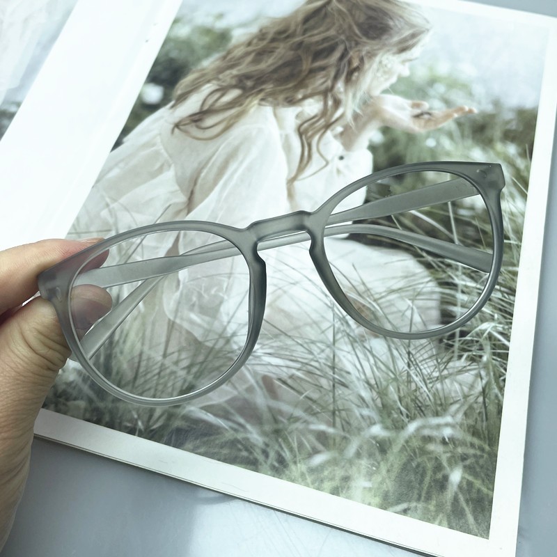 Colorful and Lightweight Korean Style Round Glasses for Comfortable Fit - Picture 8 of 9