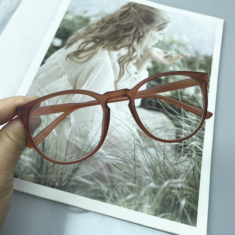 Colorful and Lightweight Korean Style Round Glasses for Comfortable Fit - Picture 6 of 9