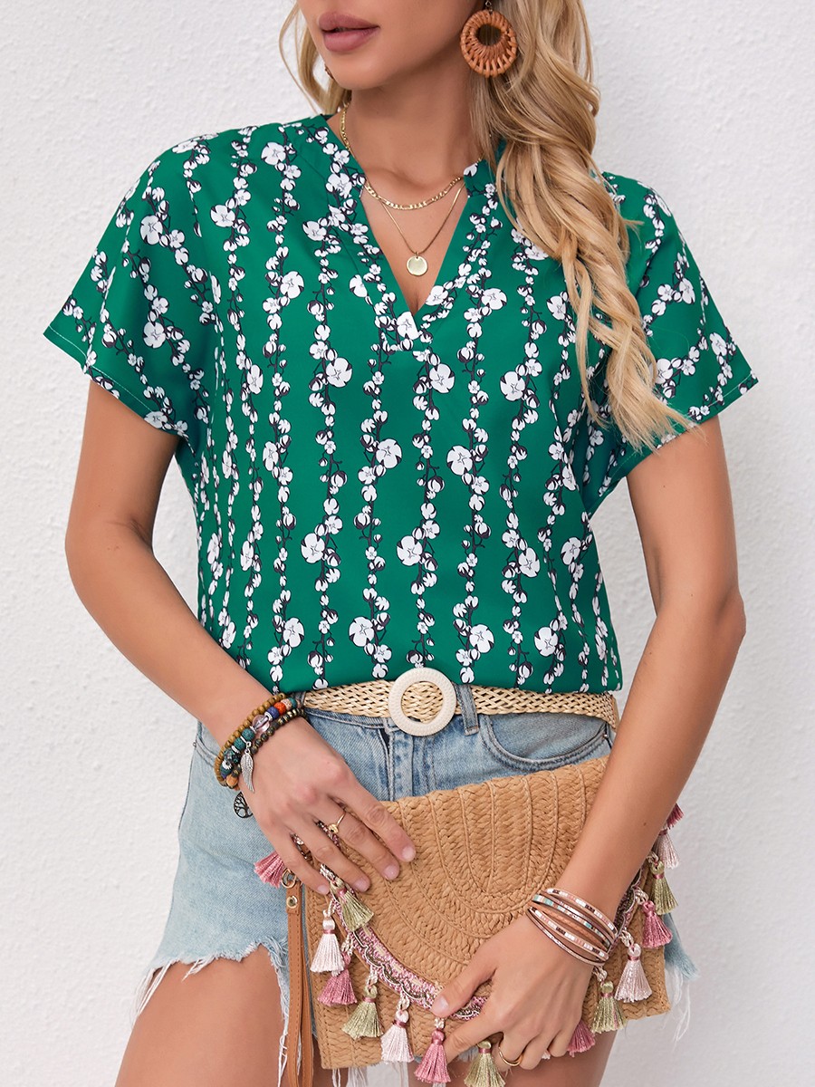 Stylish Green T Shirt for Women Short Sleeves Floral and Striped Casual Design - Picture 15 of 72