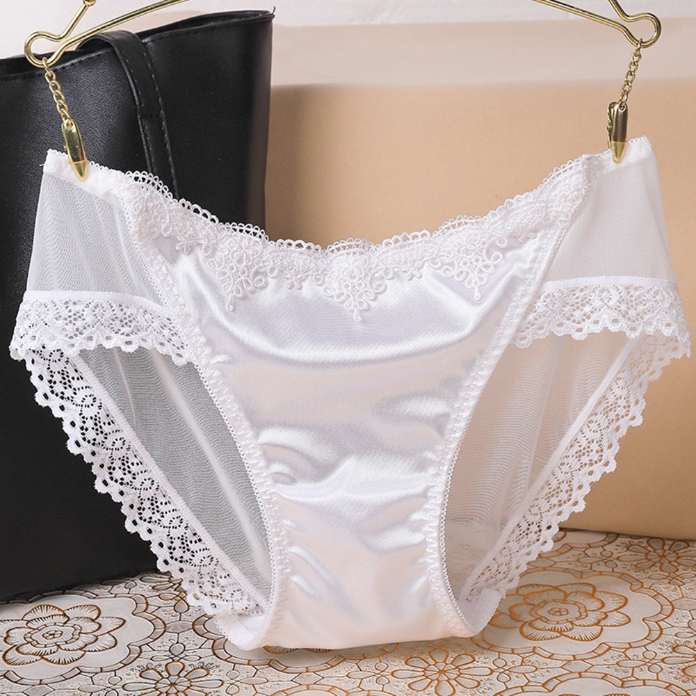 Practical Women’s Low Rise Mesh Briefs with Soft Cotton Lining and Lace